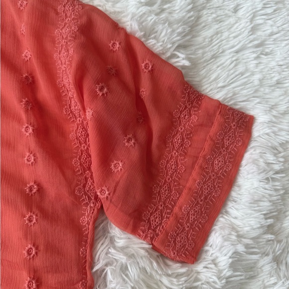 Olive & Oak Coral Sheer Blouse - Picture 9 of 9